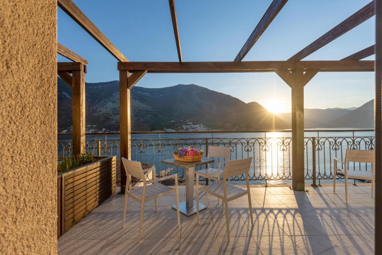 Huma Bay And 5* Kotor